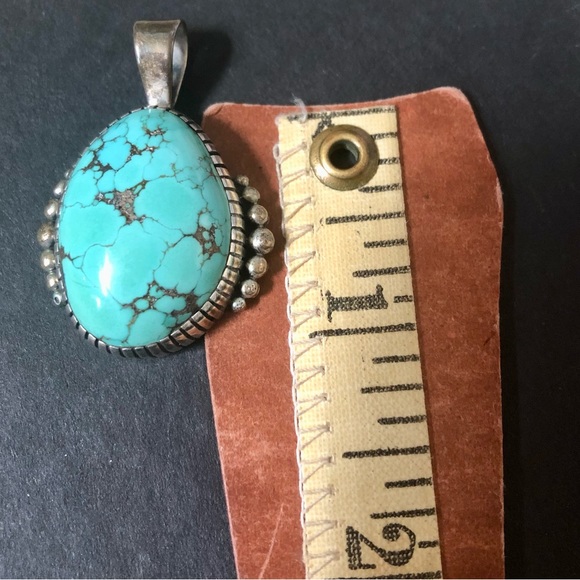 Signed Navajo turquoise and Sterling pendant - Picture 7 of 14